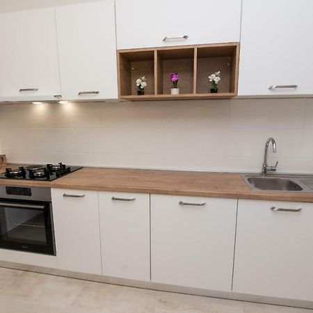 Apartment Bambi Mali Losinj Bagian luar foto